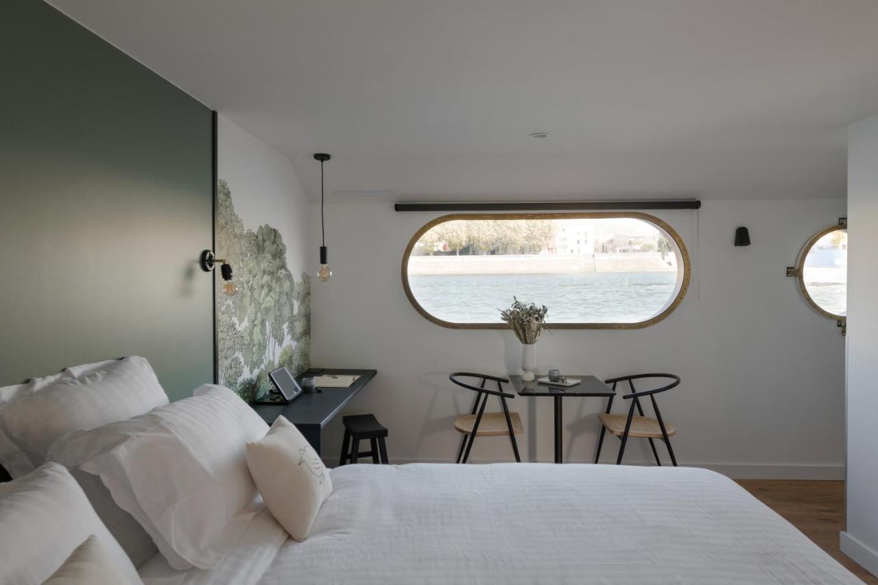 La Peniche - Bed And Bicycle - Tournon Hotel Bagian luar foto